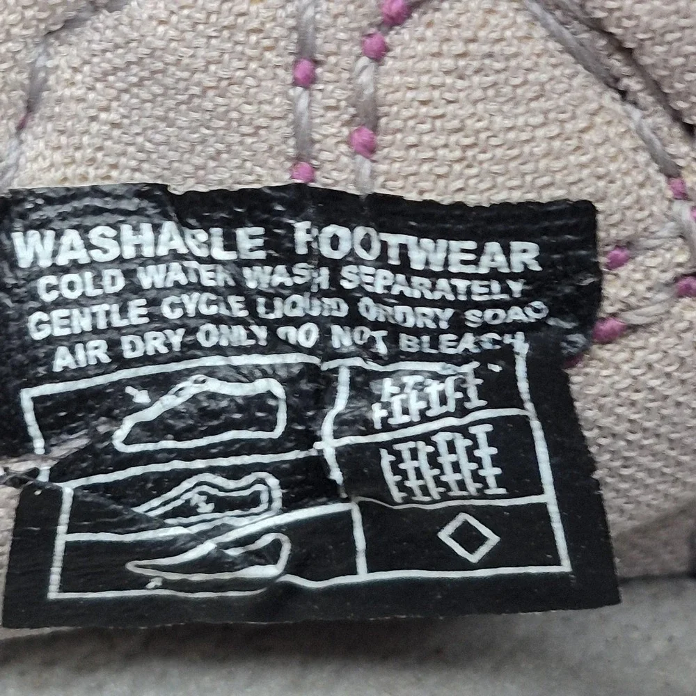 KEEN Newport H2 Waterproof Sandals Shoes Youth Girls Size 12 Magenta Pink Hiking